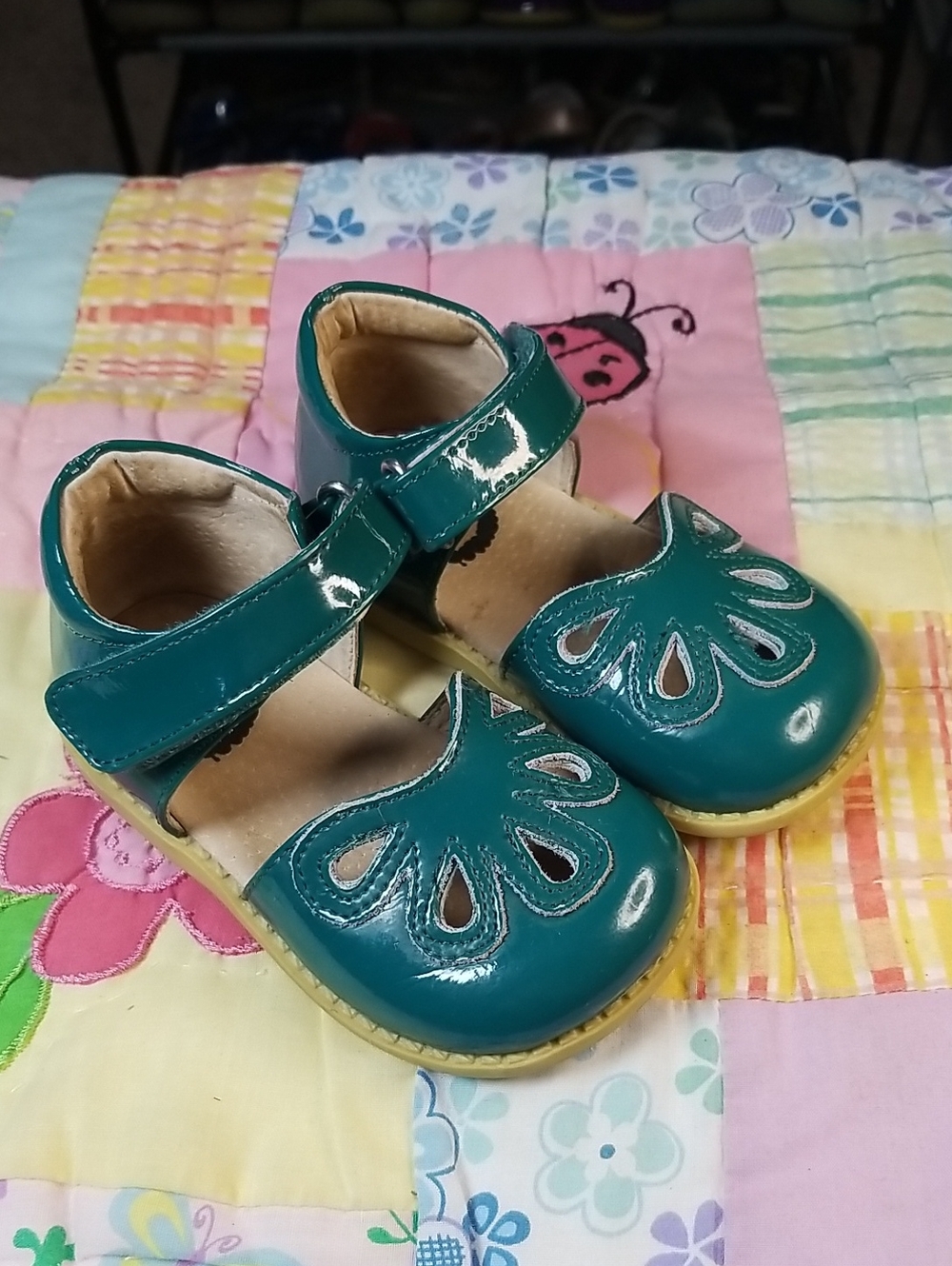 Livie & Luca Teal Patent Leather Mary Jane Shoes with Cutout Detail Size 6 Petal